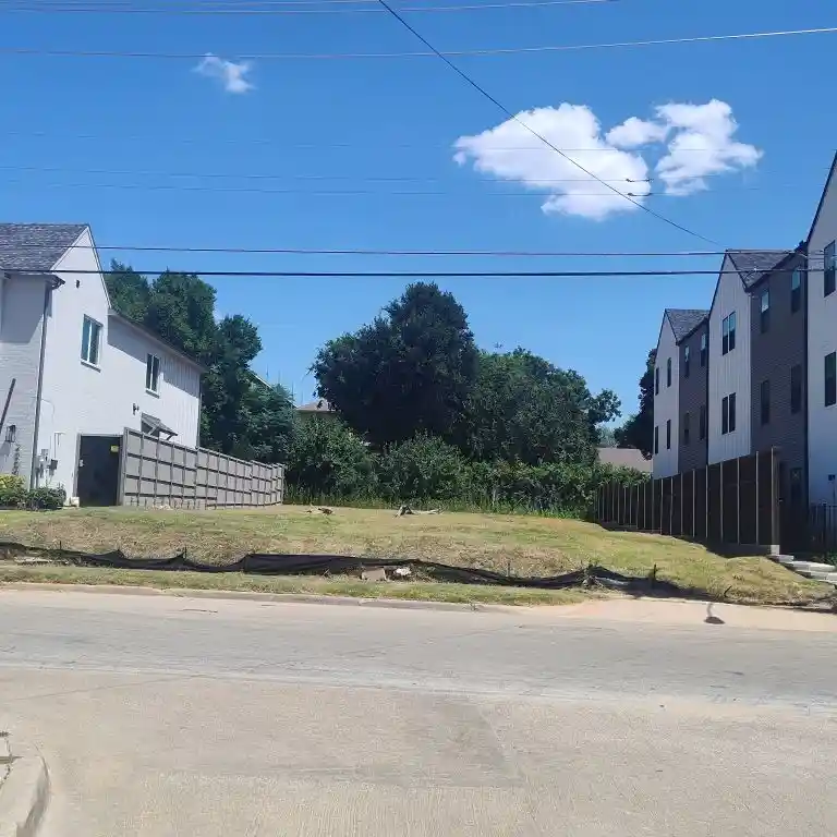 Land for sale at 2170 Lovedale Ave, Dallas, TX 75235 | MLS# 21332198