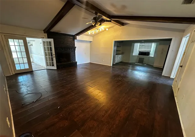 Photo 2 of Single family home for sale at 208 Connie Dr, De Soto, TX 75115 | MLS# 21306969 | Listing updated on 2026-07-15