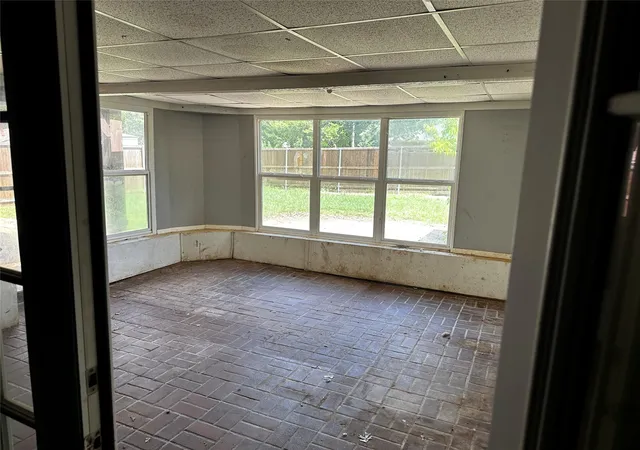 Photo 4 of Single family home for sale at 208 Connie Dr, De Soto, TX 75115 | MLS# 21306969 | Listing updated on 2026-07-15