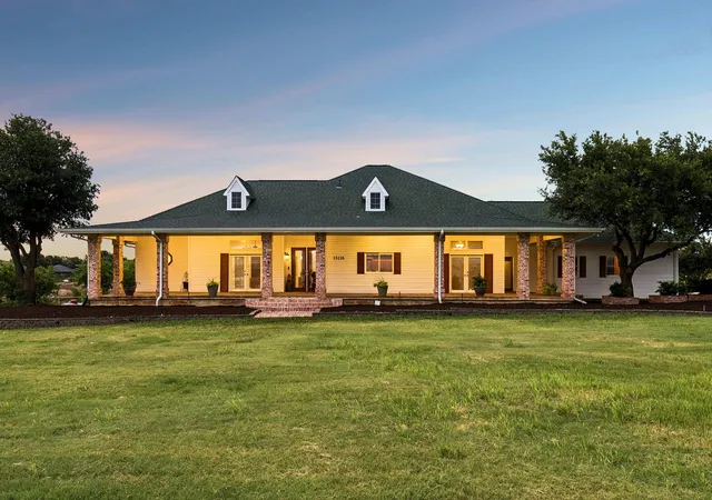 Photo 1 of Single family home for sale at 13116 Hillcrest Blvd, Fort Worth, TX 76244 | MLS# 21329796 | Listing updated on 2026-10-05
