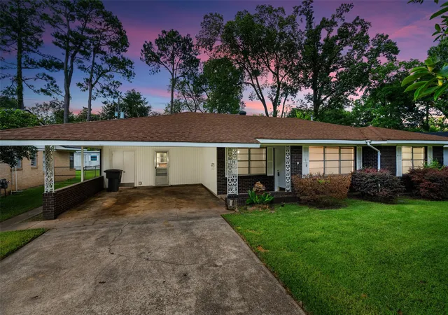 Photo 1 of Single family home for sale at 108 Swedes Ave, Shreveport, LA 71105 | MLS# 21329134 | Listing updated on 2026-08-21
