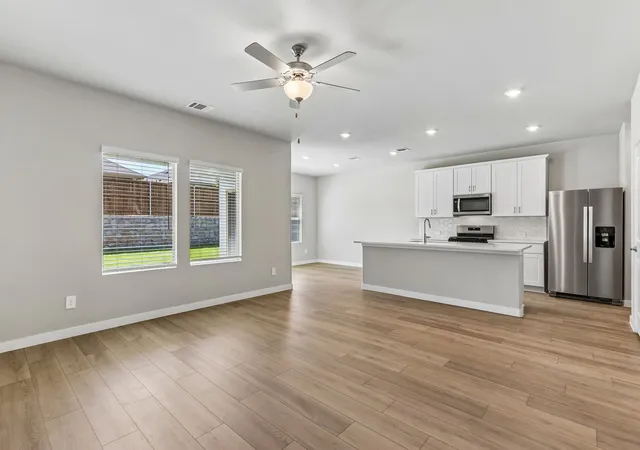 Photo 4 of Single family home for sale at 1732 Gardendale Hollow Ln, Anna, TX 75409 | MLS# 21331622 | Listing updated on 2026-10-08