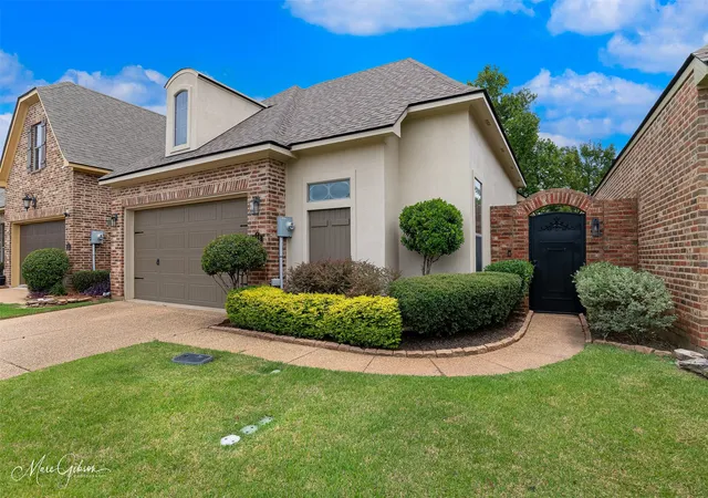1st image of 113 Arbor Pl, Bossier City, LA 71111 | MLS# 21329766