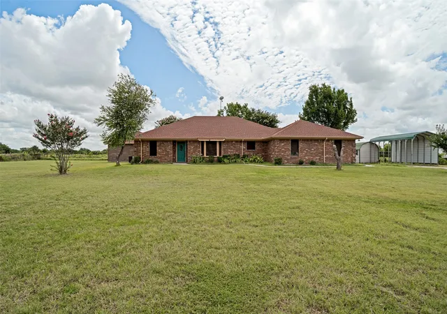 Photo 1 of Single family home for sale at 3511 County Road 1108, Celeste, TX 75423 | MLS# 21332237 | Listing updated on 2026-08-18
