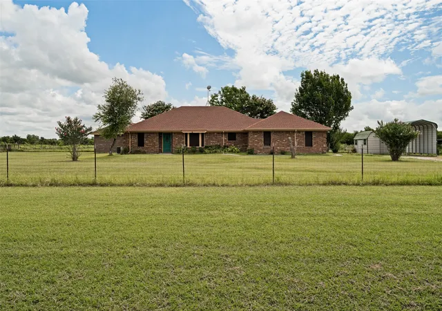 Photo 3 of Single family home for sale at 3511 County Road 1108, Celeste, TX 75423 | MLS# 21332237 | Listing updated on 2026-08-18