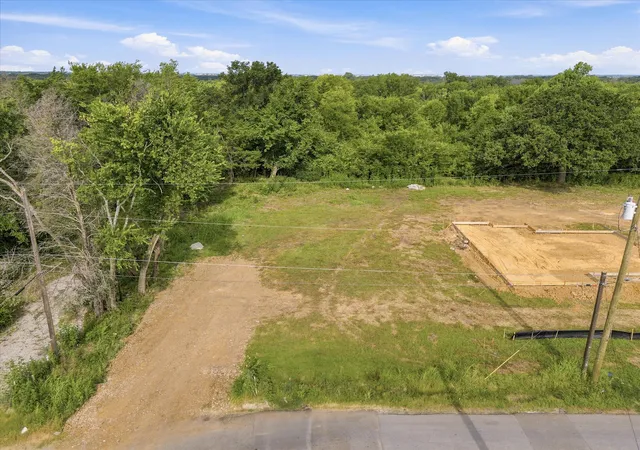 Photo 2 of Sale Pending at 710 Bethlehem, Terrell, TX 75160 | MLS# 21331818 | Listing updated on 2026-10-01