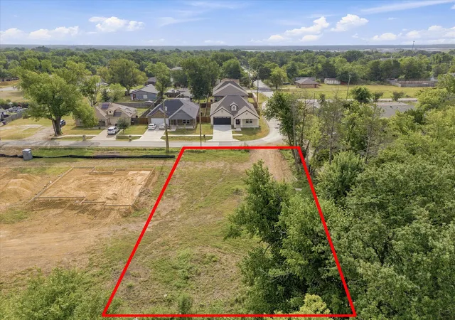 Photo 3 of Sale Pending at 710 Bethlehem, Terrell, TX 75160 | MLS# 21331818 | Listing updated on 2026-10-01