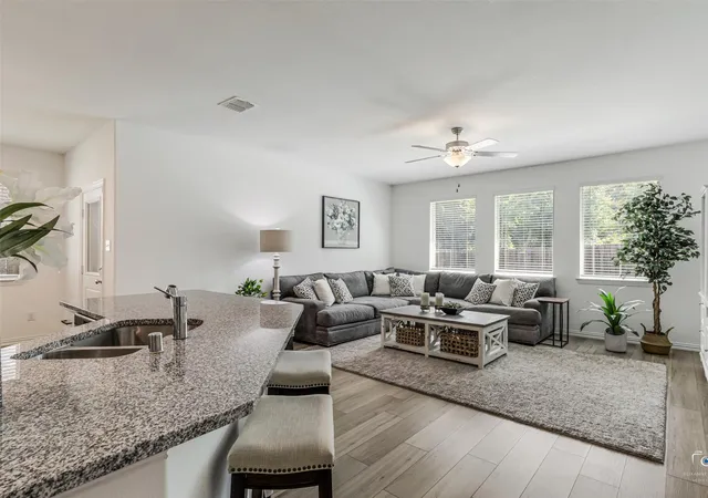 5th image of 1613 Roadrunner Dr, Little Elm, TX 75068 | MLS# 21328740
