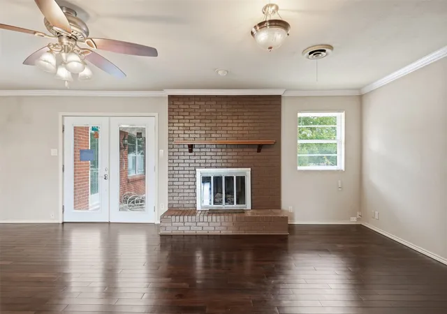 Photo 4 of Single family home for sale at 206 Mcanear St, Cleburne, TX 76033 | MLS# 21332318 | Listing updated on 2026-08-26