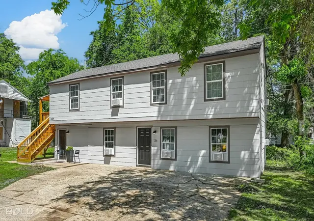 Photo 3 of House for sale at 136 E Boulevard St, Shreveport, LA 71104 | MLS# 21331462 | Listing updated on 2026-07-16