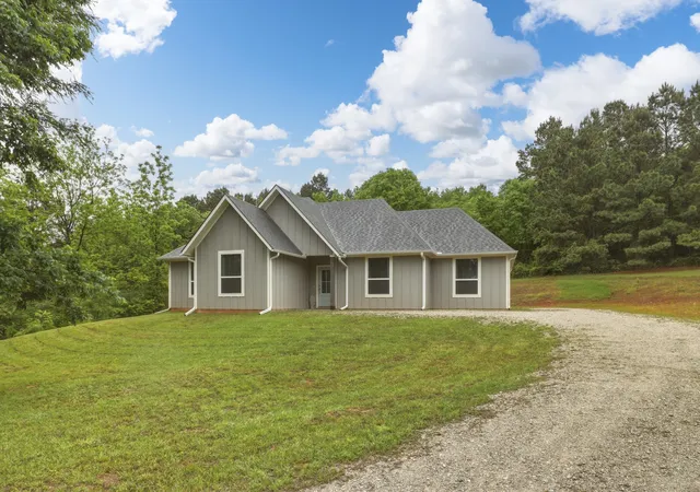 Photo 2 of Single family home for sale at 17224 Stella Maris St, Winona, TX 75792 | MLS# 21332387 | Listing updated on 2026-07-16