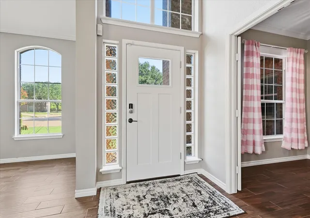 Photo 3 of Single family home for sale at 217 Patricia Ln, Lewisville, TX 75077 | MLS# 21331102 | Listing updated on 2026-08-27