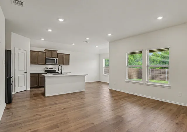 Photo 4 of Single family home for sale at 217 Red Stream Wy, Caddo Mills, TX 75135 | MLS# 21332430 | Listing updated on 2026-08-27