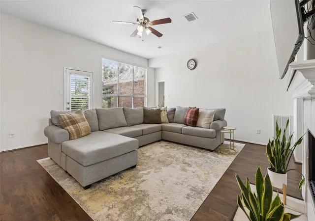 Photo 1 of Single family home for sale at 11809 Woodland Wy, Frisco, TX 75035 | MLS# 21332061 | Listing updated on 2026-08-28