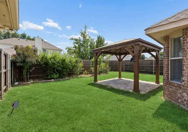 Photo 2 of Single family home for sale at 11809 Woodland Wy, Frisco, TX 75035 | MLS# 21332061 | Listing updated on 2026-09-30