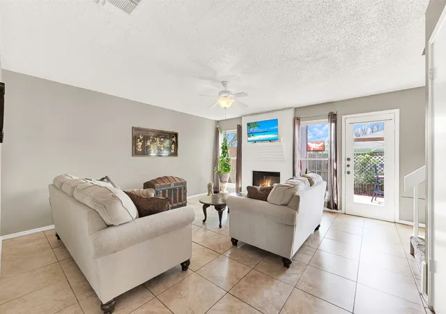 5th image of 6747 S Creek Dr, Fort Worth, TX 76133 | MLS# 21332462