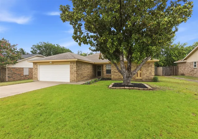Homes for sale in North Richland Hills, TX | 5536 Meadow Oak St, North Richland Hills, TX 76180 | MLS# 21328960