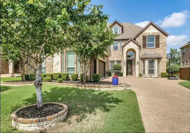 Photo 2 of Single family home for sale at 1009 Spinks Ct, Flower Mound, TX 75028 | MLS# 21332546 | Listing updated on 2026-09-26
