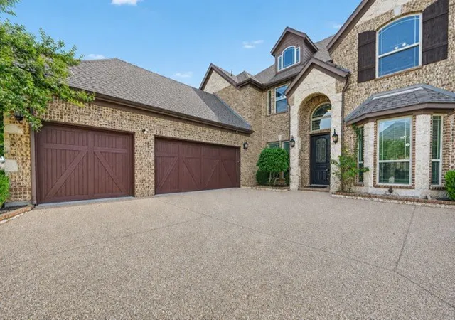 Photo 3 of Single family home for sale at 1009 Spinks Ct, Flower Mound, TX 75028 | MLS# 21332546 | Listing updated on 2026-09-26