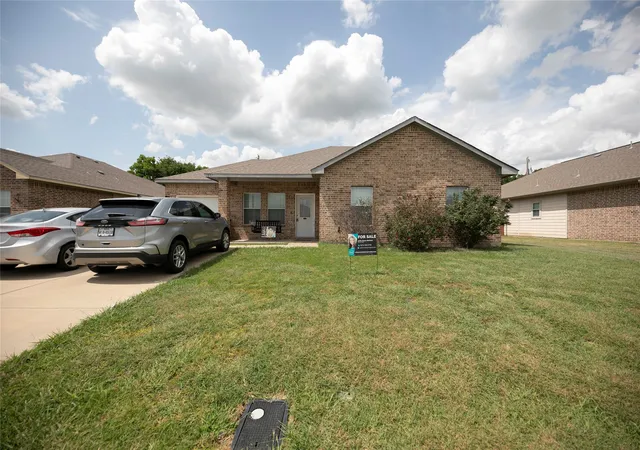 Photo 1 of Single family home for sale at 4806 Jefferson St, Greenville, TX 75401 | MLS# 21323989 | Listing updated on 2026-09-05