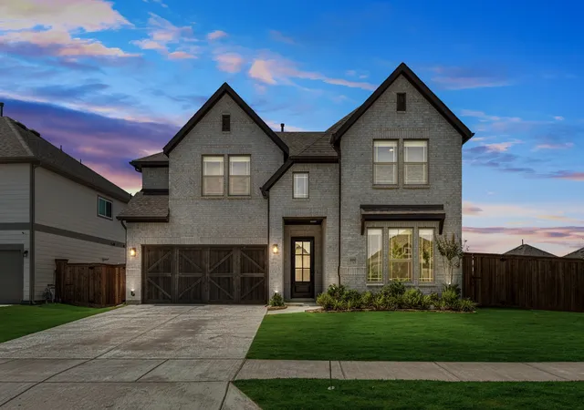 Photo 2 of Single family home for sale at 8102 Grotto Dr, Royse City, TX 75189 | MLS# 21330796 | Listing updated on 2026-08-27