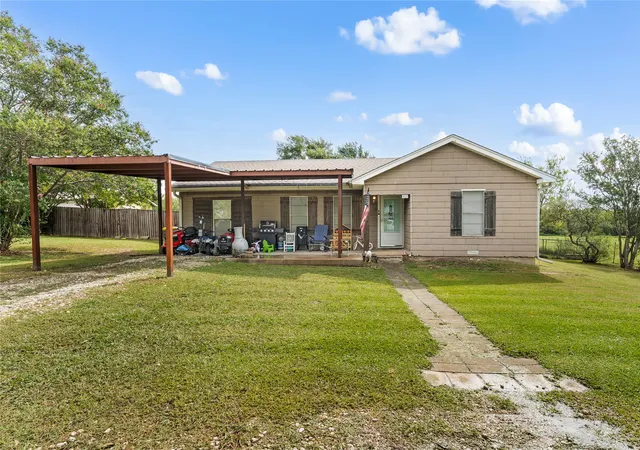 Photo 1 of Single family home for sale at 309 S Fairpark St, Riesel, TX 76682 | MLS# 21332592 | Listing updated on 2026-08-24