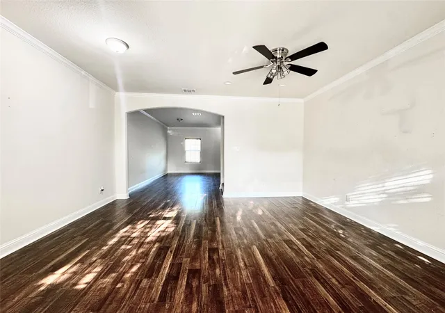 Photo 1 of Sale Pending at 310 S Justin Ave, Dallas, TX 75211 | MLS# 21332545 | Listing updated on 2026-10-01