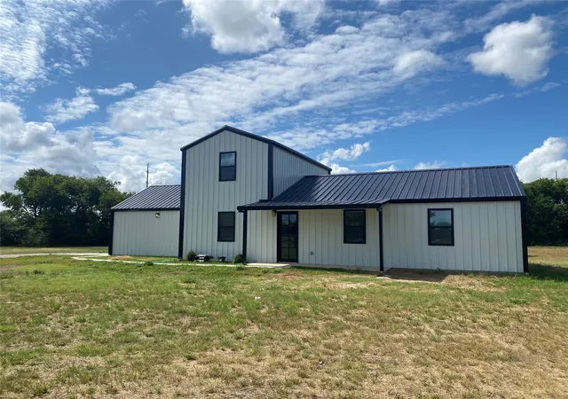 Photo 3 of Single family home for sale at 2728 Goodnight Blvd, Wills Point, TX 75169 | MLS# 21332636 | Listing updated on 2026-09-05