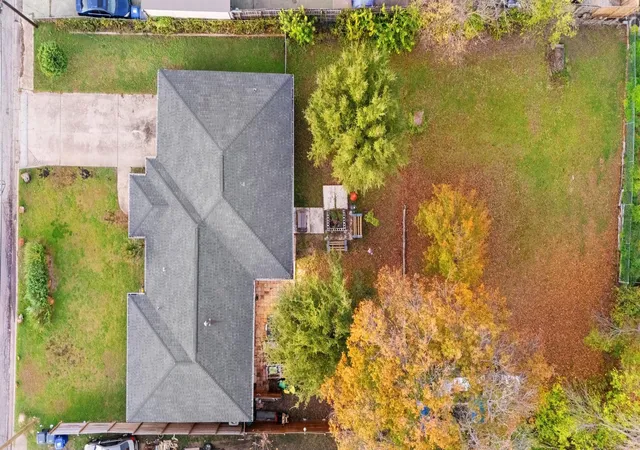 Photo 3 of Single family home for sale at 1802 N Waddill St, Mc Kinney, TX 75069 | MLS# 21330258 | Listing updated on 2026-08-03