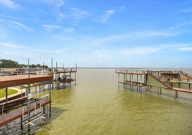 Photo 1 of Single family home for sale at 130 Harbor Dr, Gun Barrel City, TX 75156 | MLS# 21332713 | Listing updated on 2026-08-24