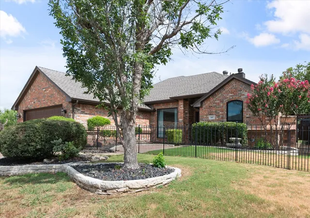 Homes for sale in Crowley, TX | 601 Mesa Vista Dr, Crowley, TX 76036 | MLS# 21330619