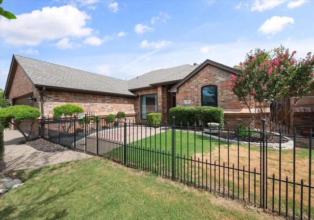 Homes for sale in Crowley, TX | 601 Mesa Vista Dr, Crowley, TX 76036 | MLS# 21330619
