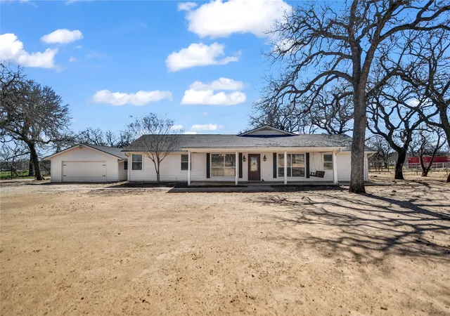 Photo 2 of Single family home for sale at 289 County Road 3550, Paradise, TX 76073 | MLS# 21332750 | Listing updated on 2026-07-16