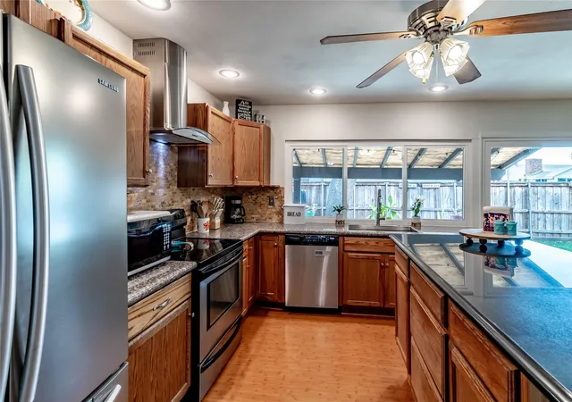 Photo 4 of Single family home for sale at 1204 Warwick Dr, Mesquite, TX 75150 | MLS# 21329842 | Listing updated on 2026-08-30