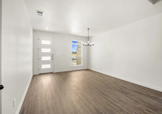 Photo 3 of Townhouse for sale at 1303 Lone Pine Wy, Killeen, TX 76543 | MLS# 21328562 | Listing updated on 2026-07-16