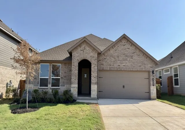 Photo 1 of Sale Pending at 2605 Flycatcher Dr, Denton, TX 76205 | MLS# 21330159 | Listing updated on 2026-08-31