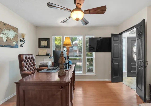 Photo 3 of Sale Pending at 4407 Santa Fe Ln, Mc Kinney, TX 75070 | MLS# 21332052 | Listing updated on 2026-08-27