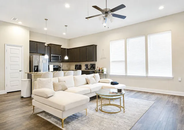 Photo 3 of Townhouse for sale at 1936 Bel Air Dr, Arlington, TX 76010 | MLS# 21332796 | Listing updated on 2026-09-22