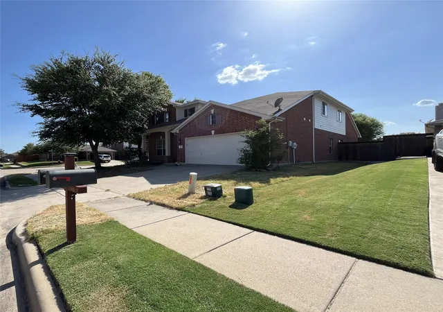 Photo 2 of Single family home for sale at 2011 New Braunfels, Forney, TX 75126 | MLS# 21332782 | Listing updated on 2026-10-07