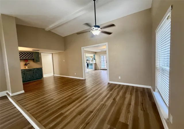 Photo 3 of Sale Pending at 4019 Rushmoor Dr, Arlington, TX 76016 | MLS# 21332800 | Listing updated on 2026-07-18
