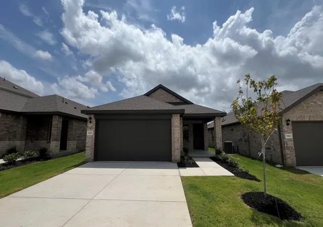 Photo 1 of Single family home for sale at 528 Red Admiral Ln, Ponder, TX 76259 | MLS# 21332247 | Listing updated on 2026-09-28