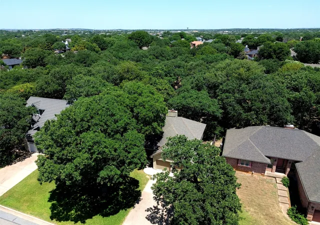 Homes for sale in North Richland Hills, TX | 6813 Parkwood Dr, North Richland Hills, TX 76182 | MLS# 21329034