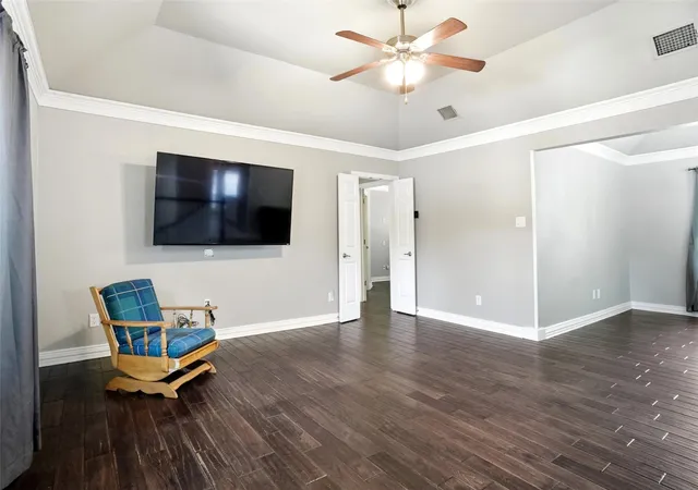 Homes for sale in North Richland Hills, TX | 6813 Parkwood Dr, North Richland Hills, TX 76182 | MLS# 21329034