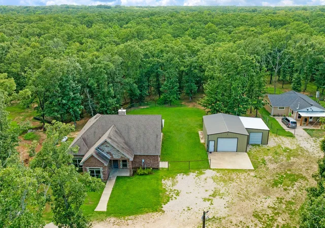 Homes for sale in Paris, TX | 821 County Road 43830, Paris, TX 75462 | MLS# 21330916