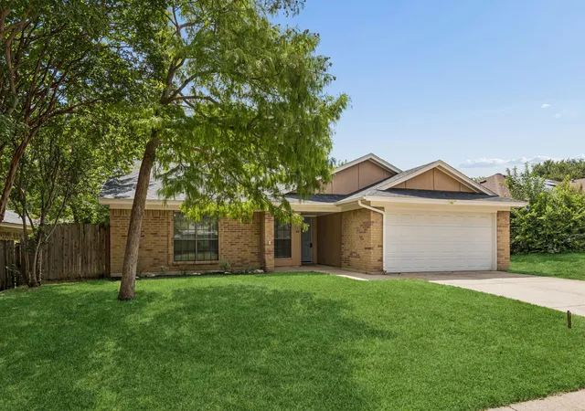 Photo 3 of Sale Pending at 825 Bristol Ave, Saginaw, TX 76179 | MLS# 21316111 | Listing updated on 2026-07-27