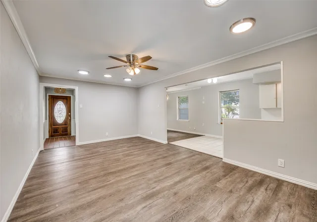 Photo 3 of Single family home for sale at 530 Parkview Ln, Richardson, TX 75080 | MLS# 21332242 | Listing updated on 2026-08-19