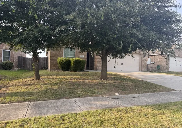 Photo 3 of Single family home for sale at 231 Lamont Rd, Anna, TX 75409 | MLS# 21332910 | Listing updated on 2026-07-17