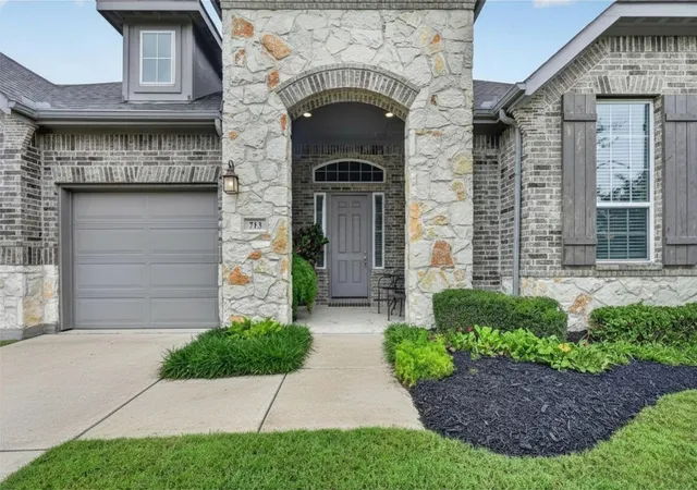 Photo 3 of Single family home for sale at 713 Rous Falls Dr, Mc Kinney, TX 75071 | MLS# 21332333 | Listing updated on 2026-10-07