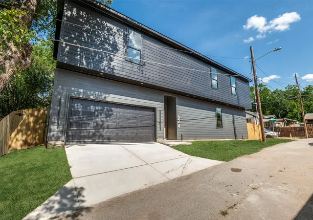 Photo 2 of Single family home for sale at 524 Tama St, Dallas, TX 75203 | MLS# 21332843 | Listing updated on 2026-08-25