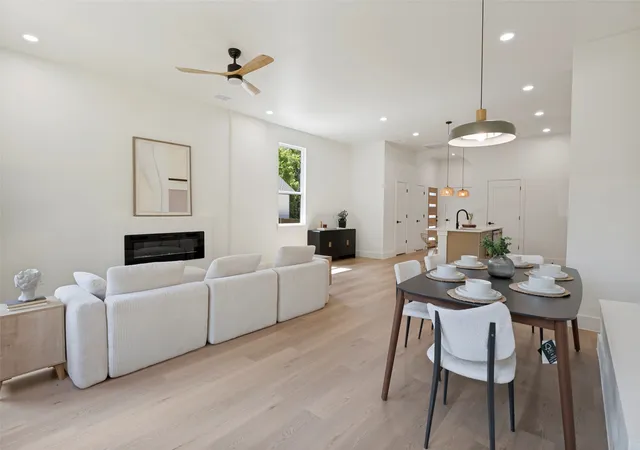 Photo 4 of Single family home for sale at 524 Tama St, Dallas, TX 75203 | MLS# 21332843 | Listing updated on 2026-08-25